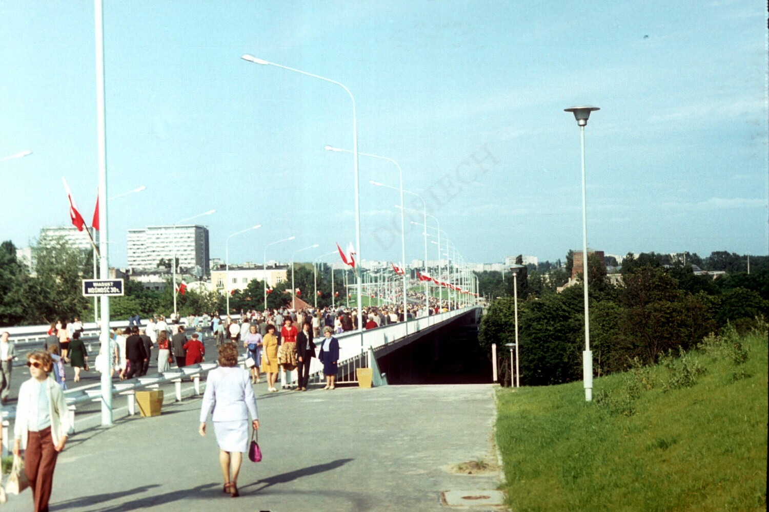 Widok na most.